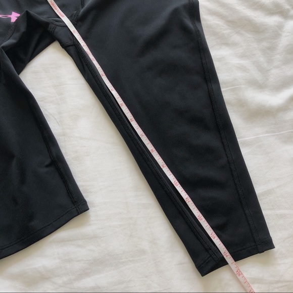 ❤️Black Under Armor Capri Leggings❤️ - Picture 7 of 7
